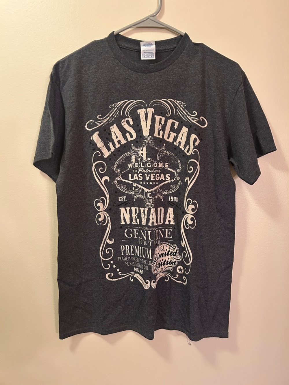Las Vegas Graphic T-Shirt Men’s L Gray Souvenir Travel Vacation Tee